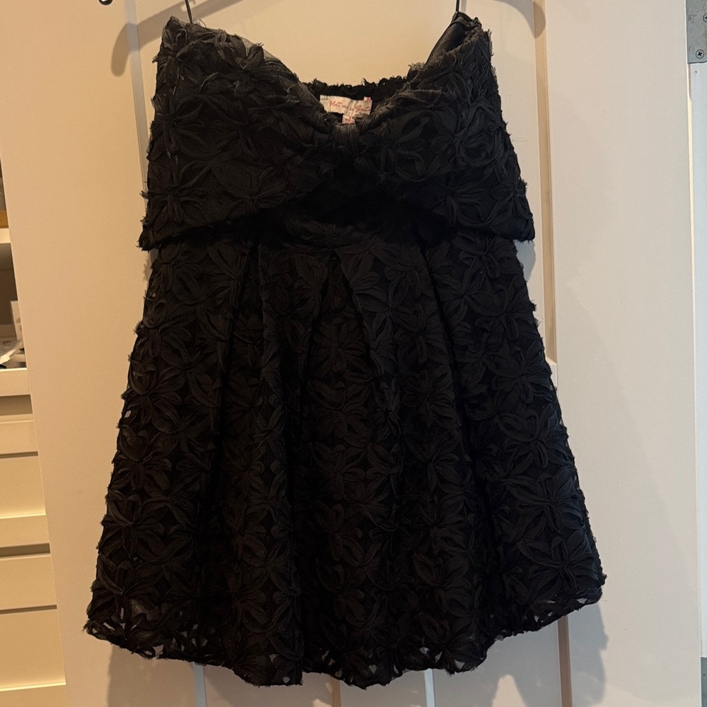 Black Bow Floral Lace Strapless Mini Dress